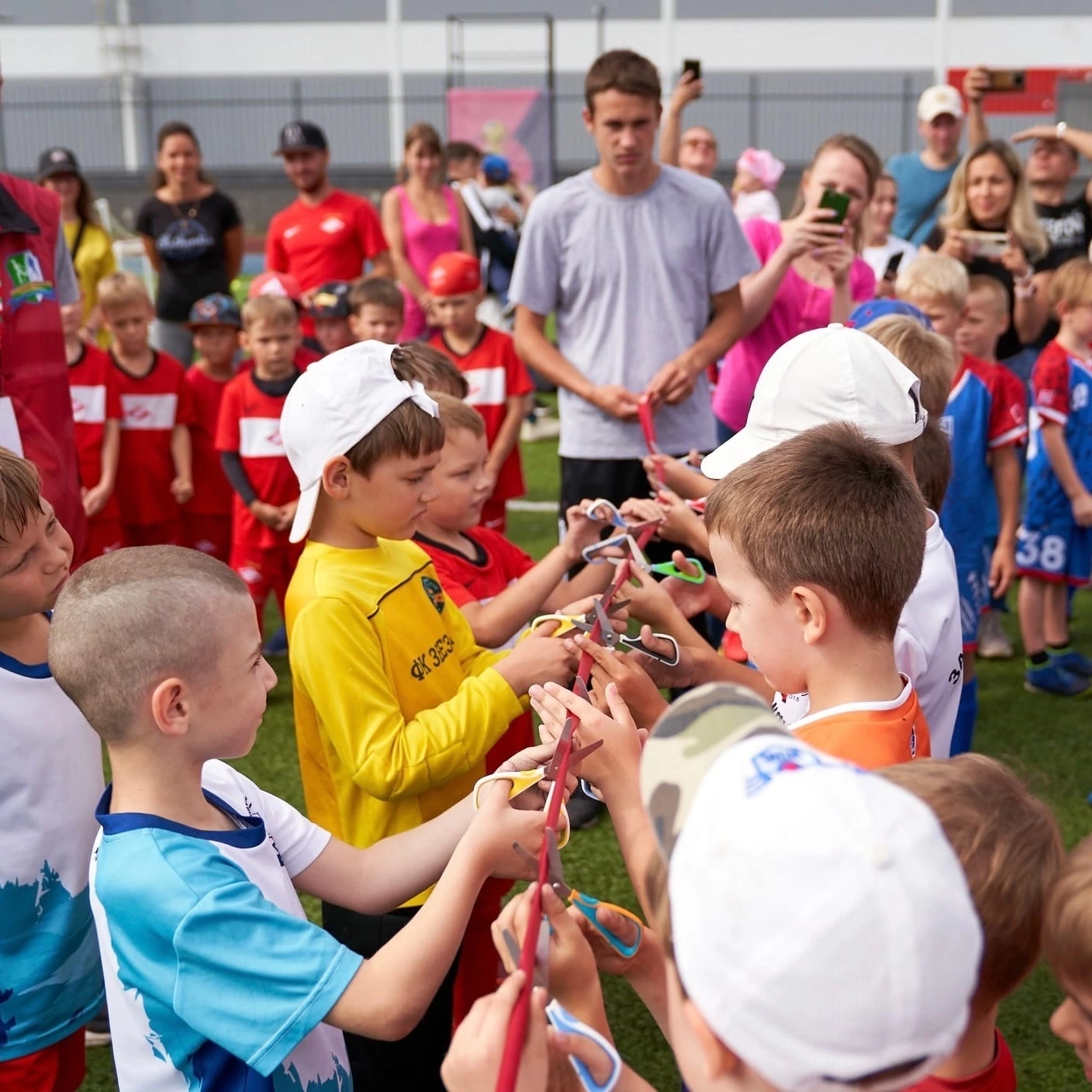 Товарищество, единый тренерский чат, совместные планы и общая концепция объединяет и вдохновляет